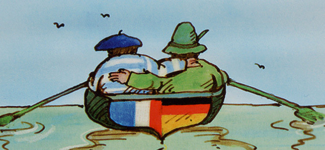 Un Français est assis à la barre à gauche, un Allemand à droite. Ils s'étreignent et dirigent le bateau ensemble.